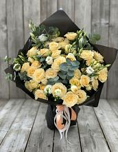 Букет цветов из:  Розы и Лизиантусы в Мамадыш
