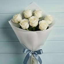 Букет 7 Белых роз Эдлесс Лав в Мамадыш