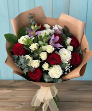 Букет цветов из:  Розы и Альстромерии в Мамадыш