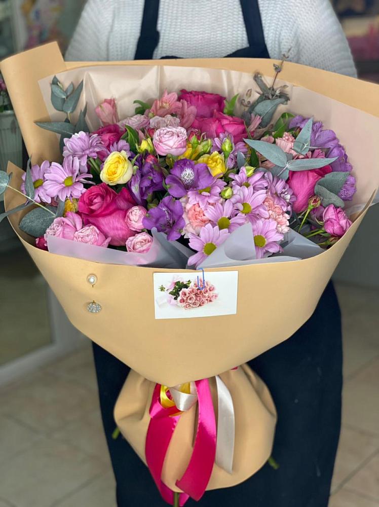 Букет цветов из: Хризантемы, Гвоздики и Альстромерии в Мамадыш