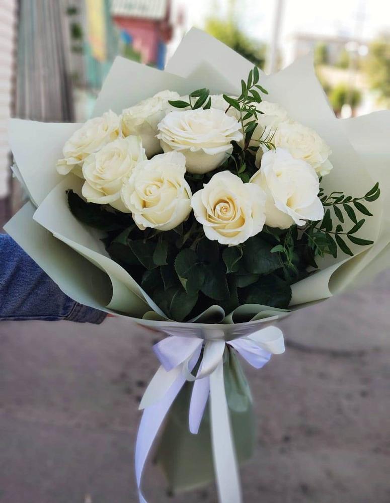 Букет Белые розы Проуд в Мамадыш