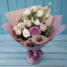 Букет цветов из:  Розы и Лизиантусы в Мамадыш