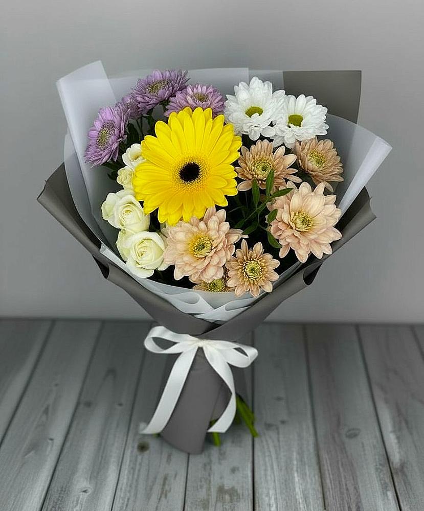 Букет цветов из: Розы, Герберы и Хризантемы в Мамадыш