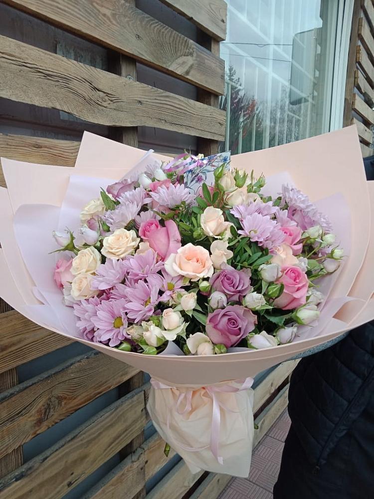 Букет цветов из: Розы и Хризантемы в Мамадыш