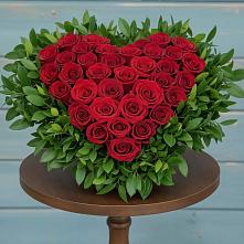 Цветочная композиция из Розы в виде сердца в Мамадыш