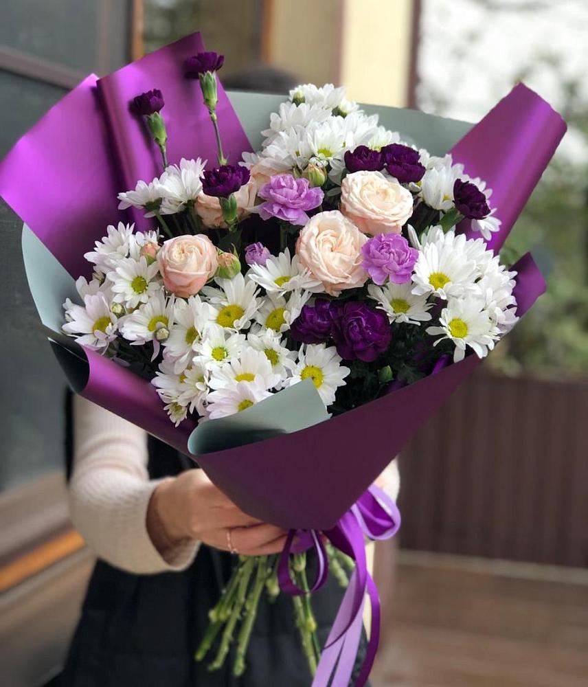 Букет цветов из: Хризантемы, Гвоздики и Розы в Мамадыш