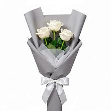 Букет 3 белые розы в Мамадыш