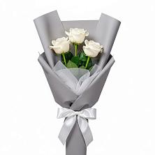 Букет 3 белые розы в Мамадыш