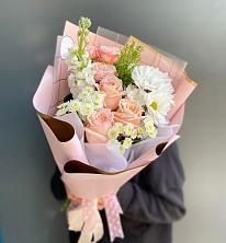 Букет цветов из:  Хризантемы и Розы в Мамадыш