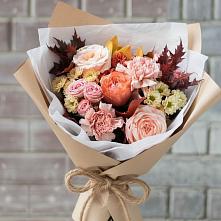 Букет цветов из:  Гвоздики, Хризантемы и Розы в Мамадыш