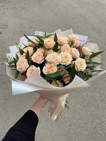 Букет Кремовые розы Латте в Мамадыш