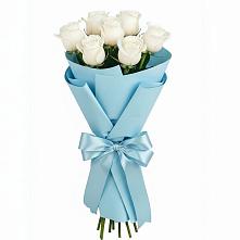 Букет 7 белых роз Проуд в Мамадыш