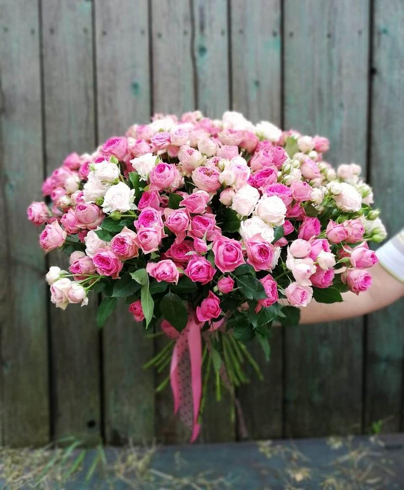 Букет Розовые кустовые розы Натали и Лав Лидия в Мамадыш