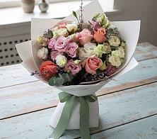 Букет цветов из:  Розы, Лизиантусы и Гвоздики в Мамадыш