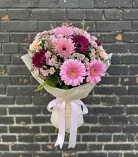Букет цветов из:  Герберы и Хризантемы #REPLACE_PRED# Мамадыш