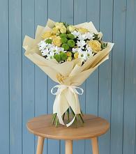 Букет цветов из:  Хризантемы и Розы в Мамадыш