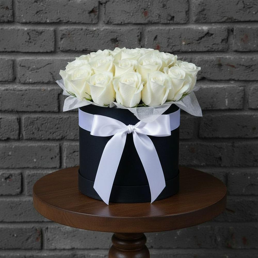 Цветочная композиция из Розы в шляпной коробке в Мамадыш