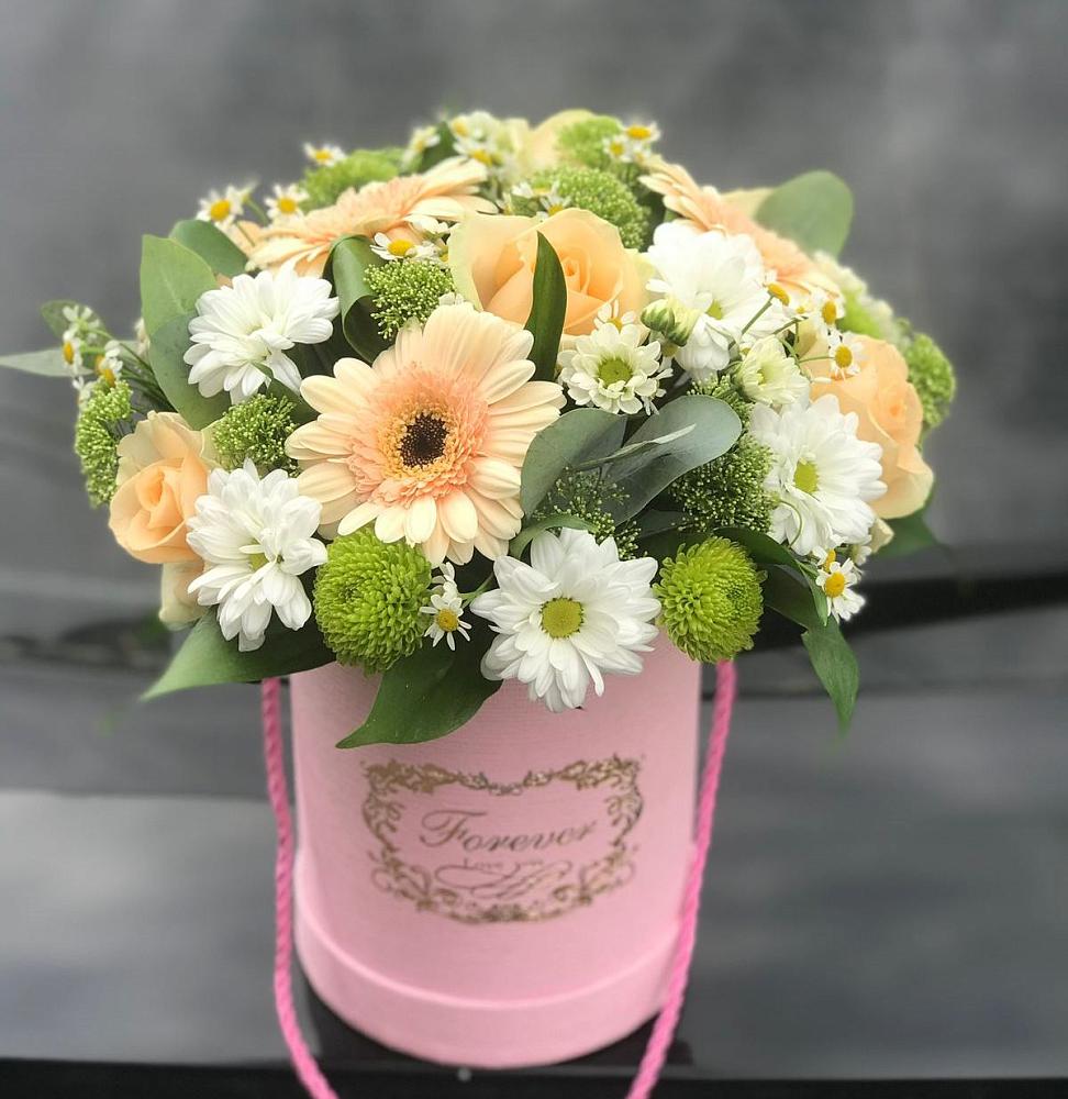 Цветочная композиция из Розы, Герберы и Хризантемы в шляпной коробке в Мамадыш