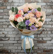 Букет цветов из:  Розы, Лизиантусы и Гвоздики в Мамадыш