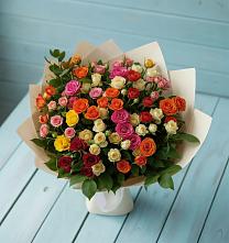 Букет Микс из разноцветных кустовых роз в Мамадыш
